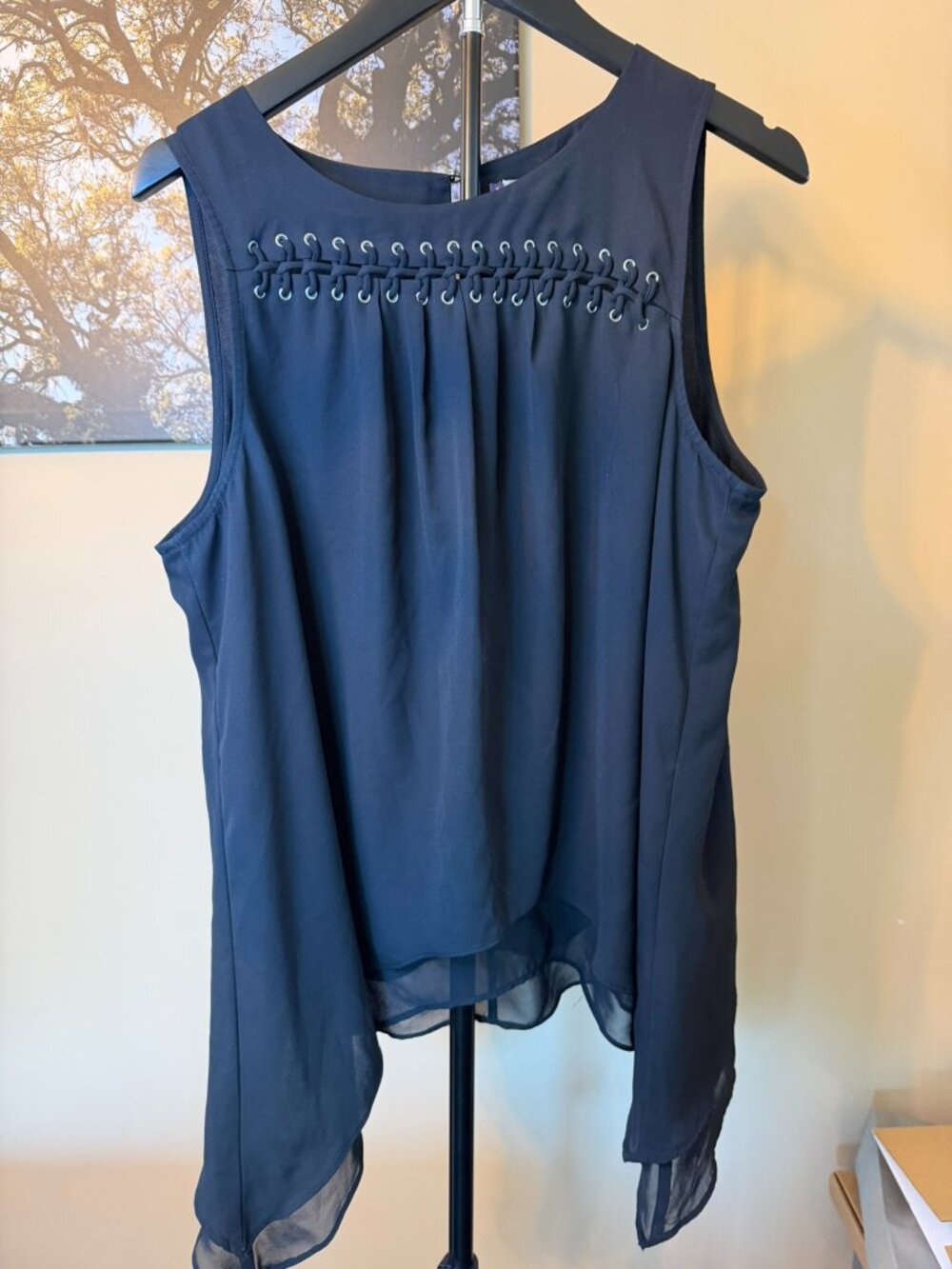 Jennifer Lopez Black Embellished Asymmetrical Sharkbite Hem Sleeveless Top - L